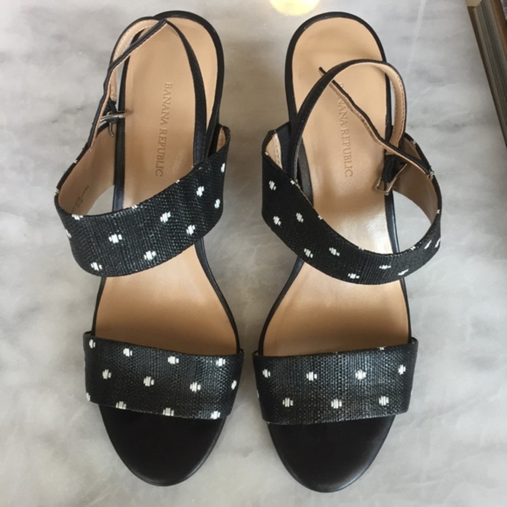 Banana Republic spotted heels size 7